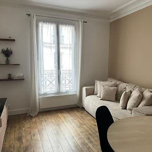 Le Voltaire Apartment - Paris Center